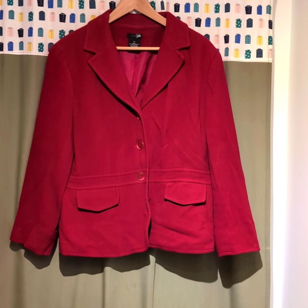 Wool blend fitted 3 button blazer